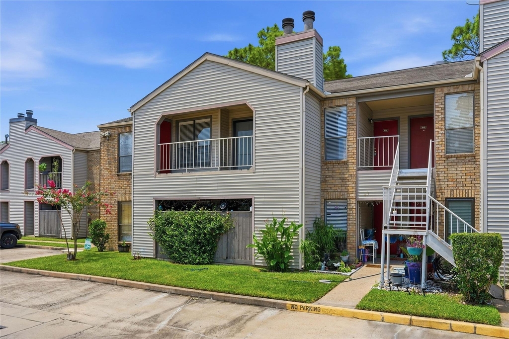 2025 Augusta Drive - Photo 1
