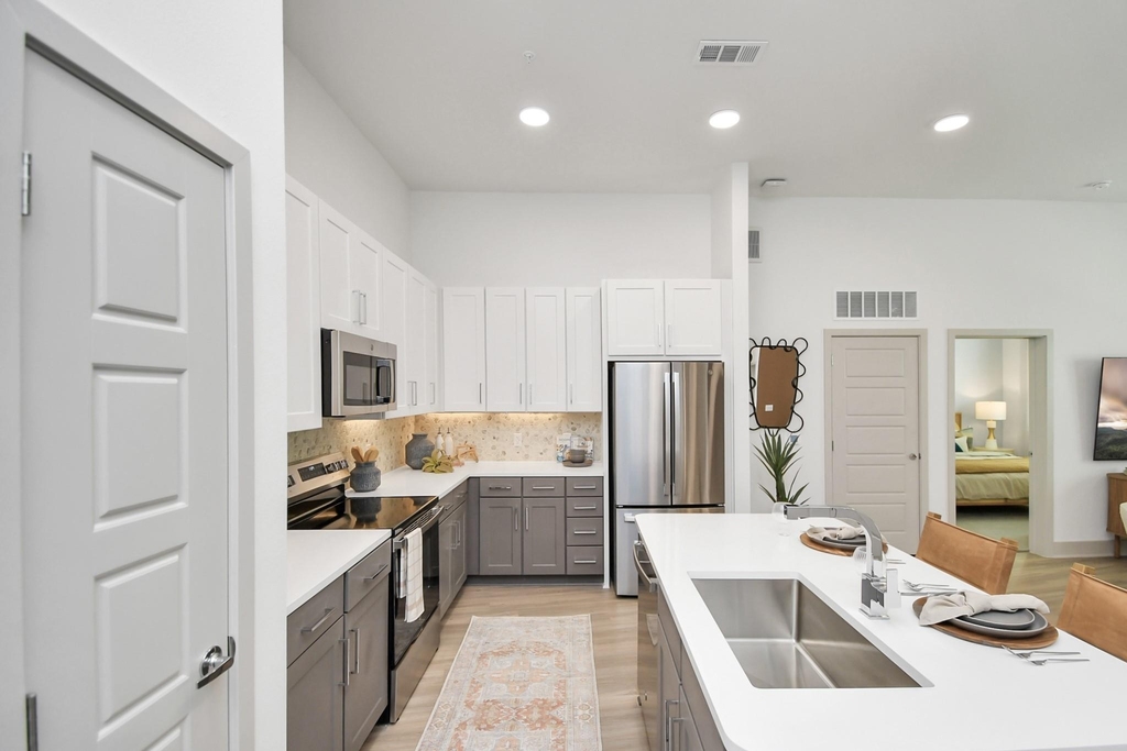 1617 Enid Street - Photo 3