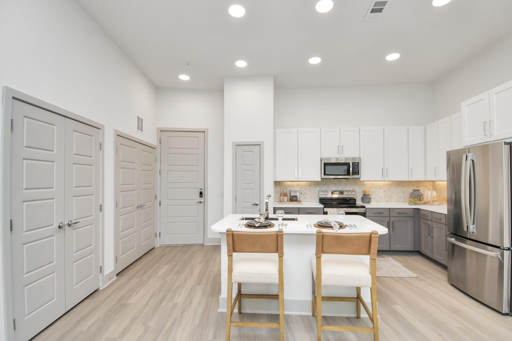 1617 Enid Street - Photo 6