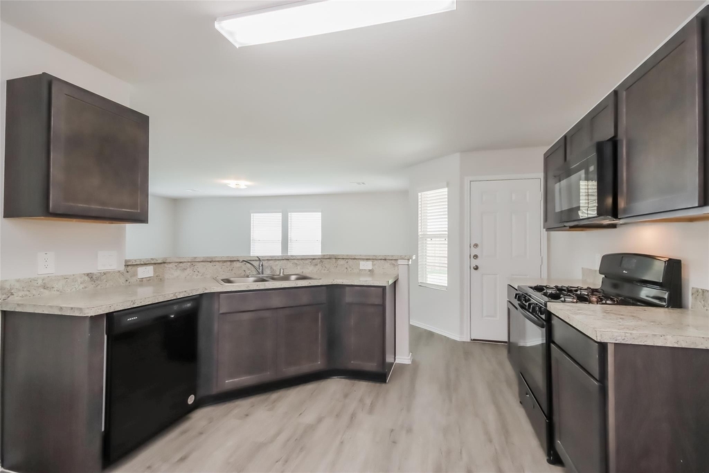 23434 Goodfellow Drive - Photo 4