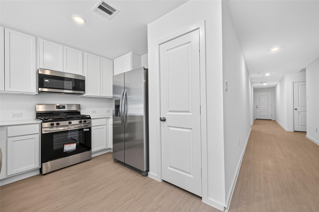 25568 Rose Creek Drive - Photo 12