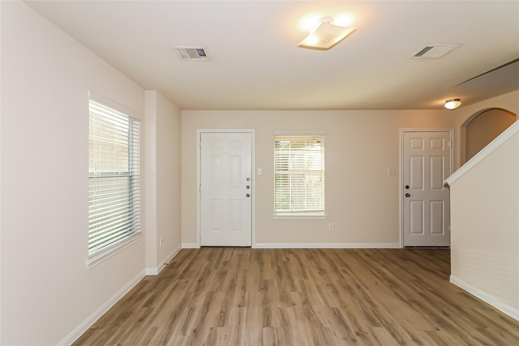 5619 Latta Plantation Drive - Photo 4