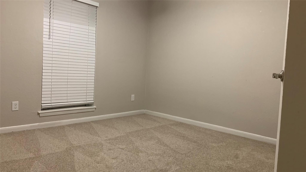7315 Brompton Street - Photo 7