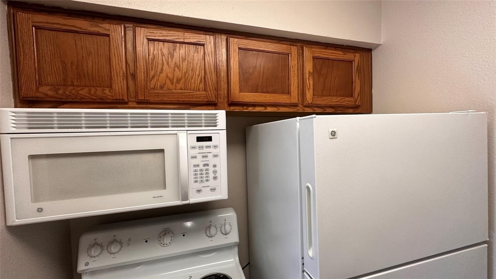 7315 Brompton Street - Photo 18