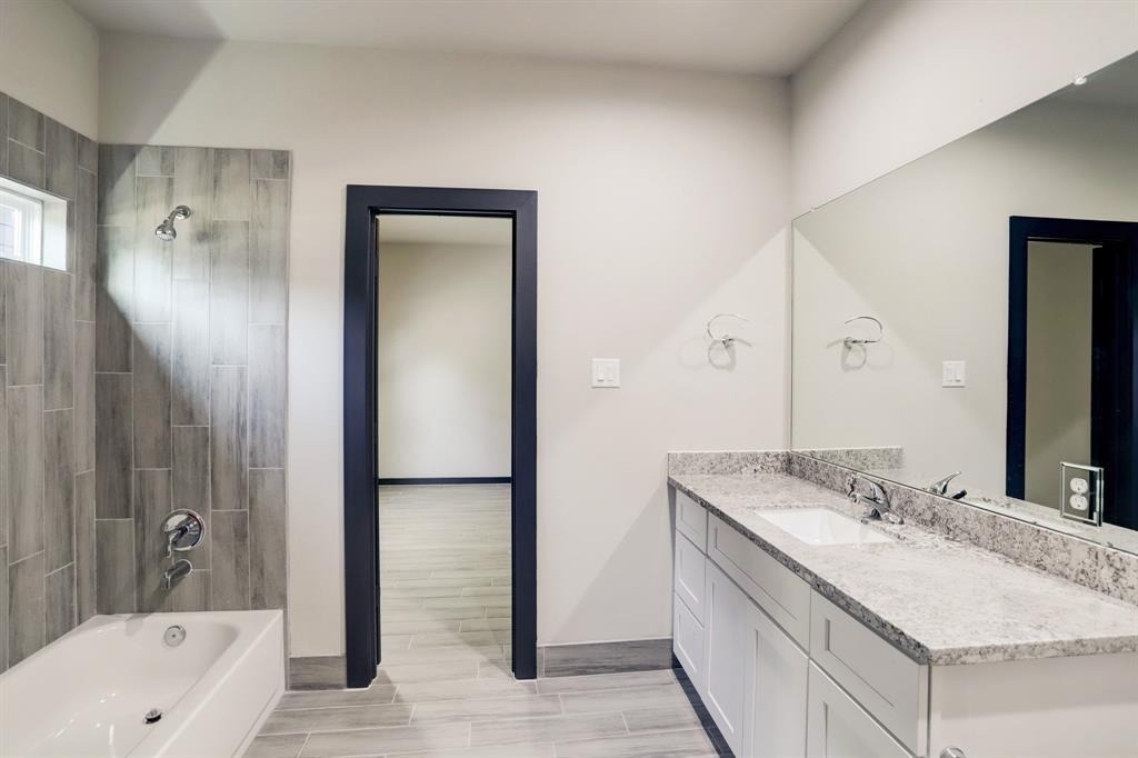 8103 Glass Street - Photo 8