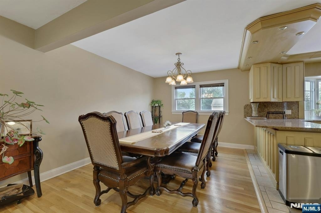 379 Leonard - Photo 11