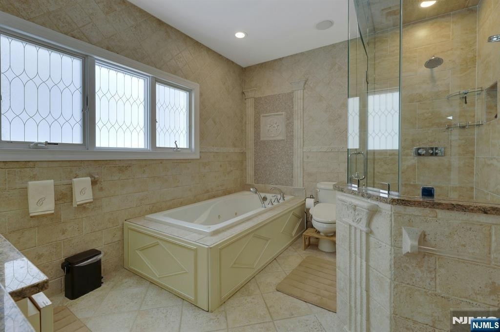 379 Leonard - Photo 28
