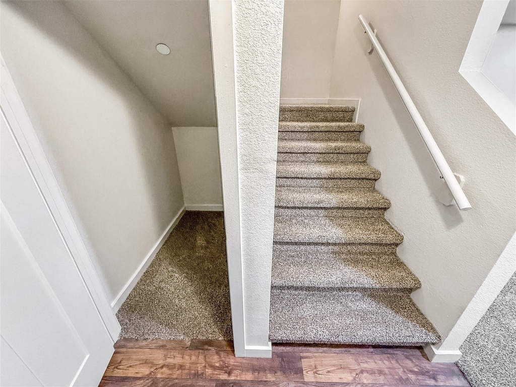 10535 Mills Road - Photo 5