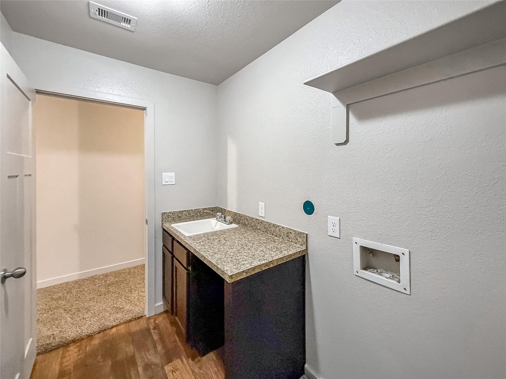 10535 Mills Road - Photo 25