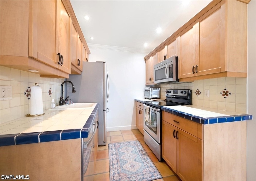 333 Harbour Drive - Photo 15