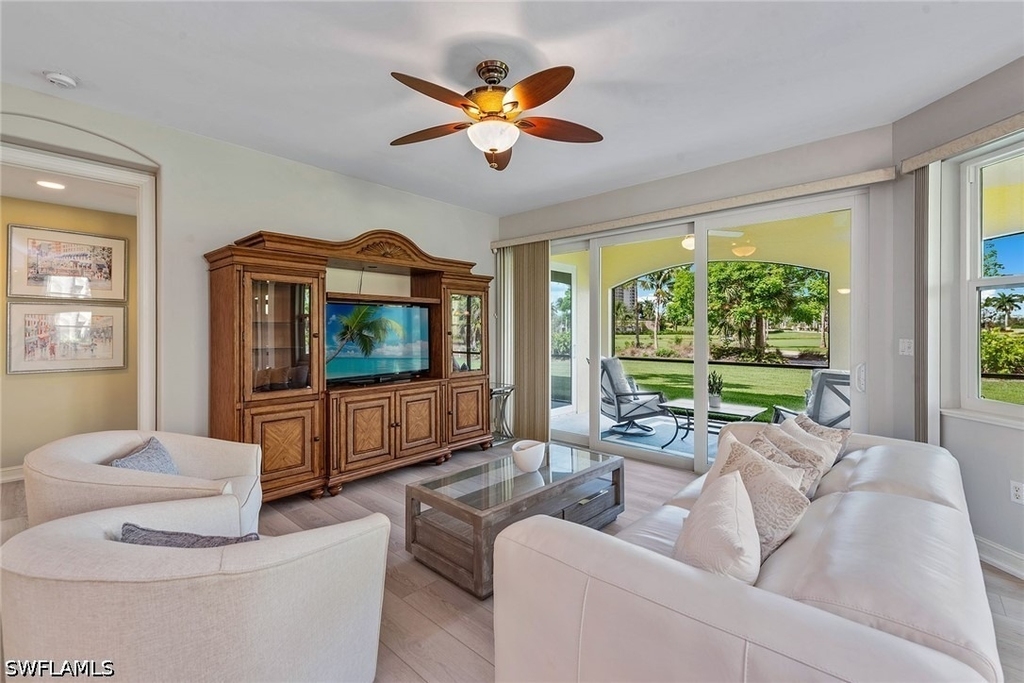 1263 Rialto Way - Photo 3