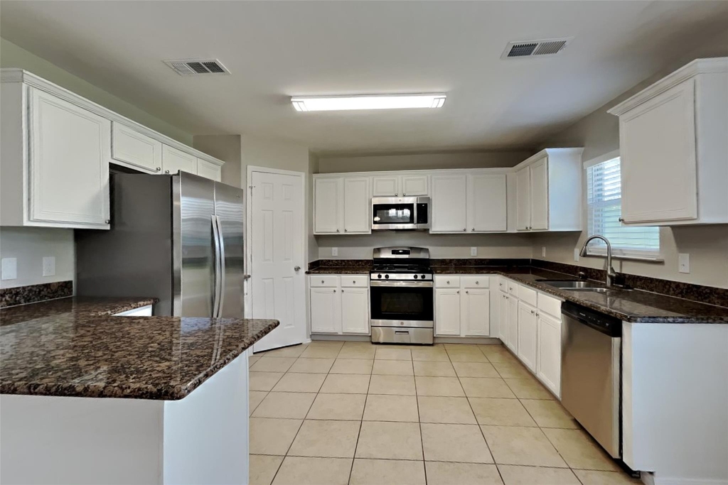 15610 Manorford Court - Photo 3