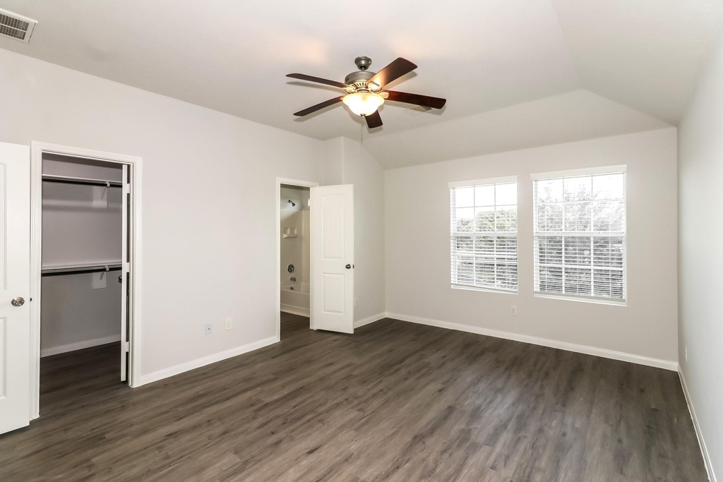 2439 Lago Mirado Way - Photo 10