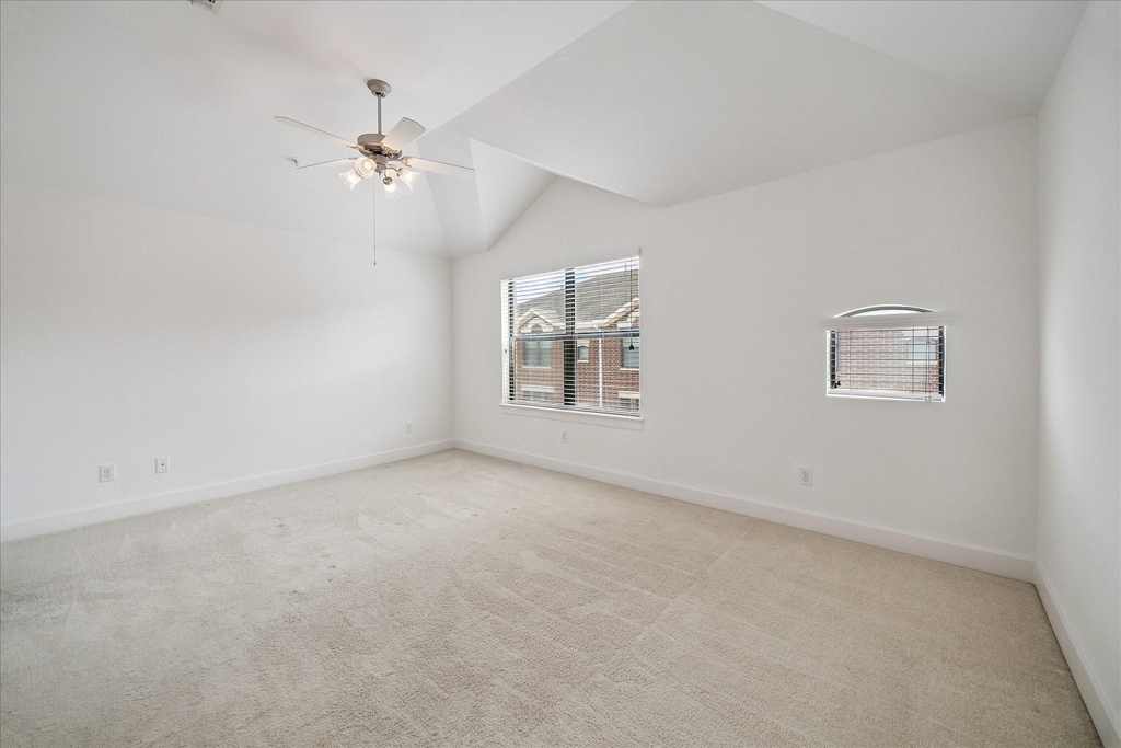 648 Westcross Street - Photo 11