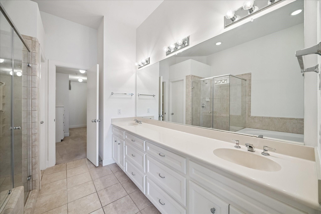 648 Westcross Street - Photo 13