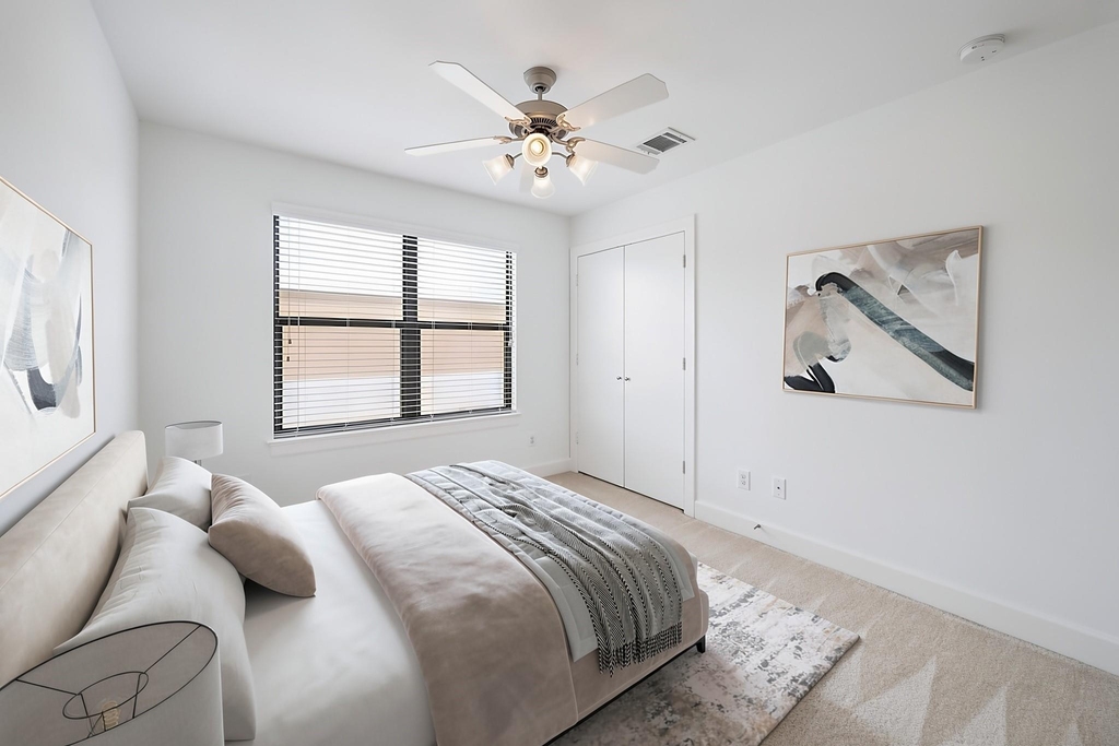 648 Westcross Street - Photo 8