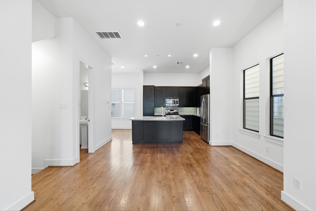 1206 Delano Street - Photo 8