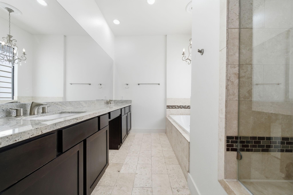 1206 Delano Street - Photo 18