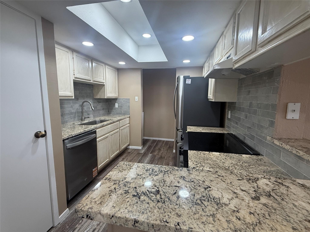 14777 Wunderlich Drive - Photo 0