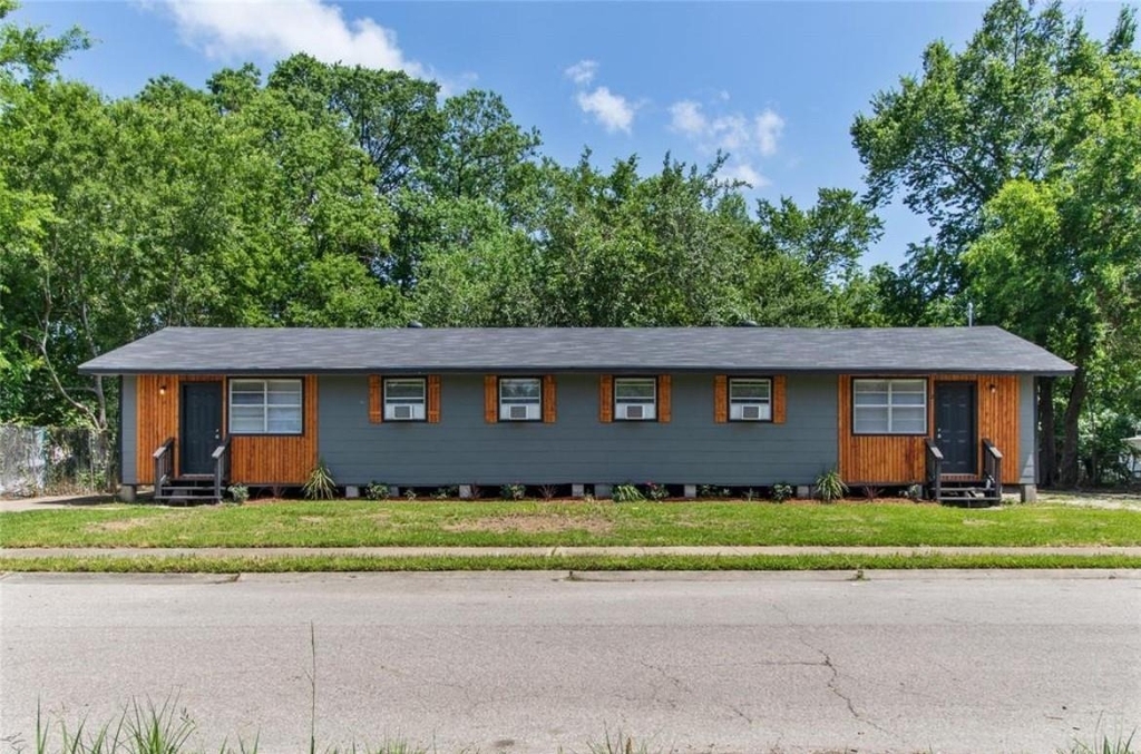 8410 Elrod Street - Photo 0