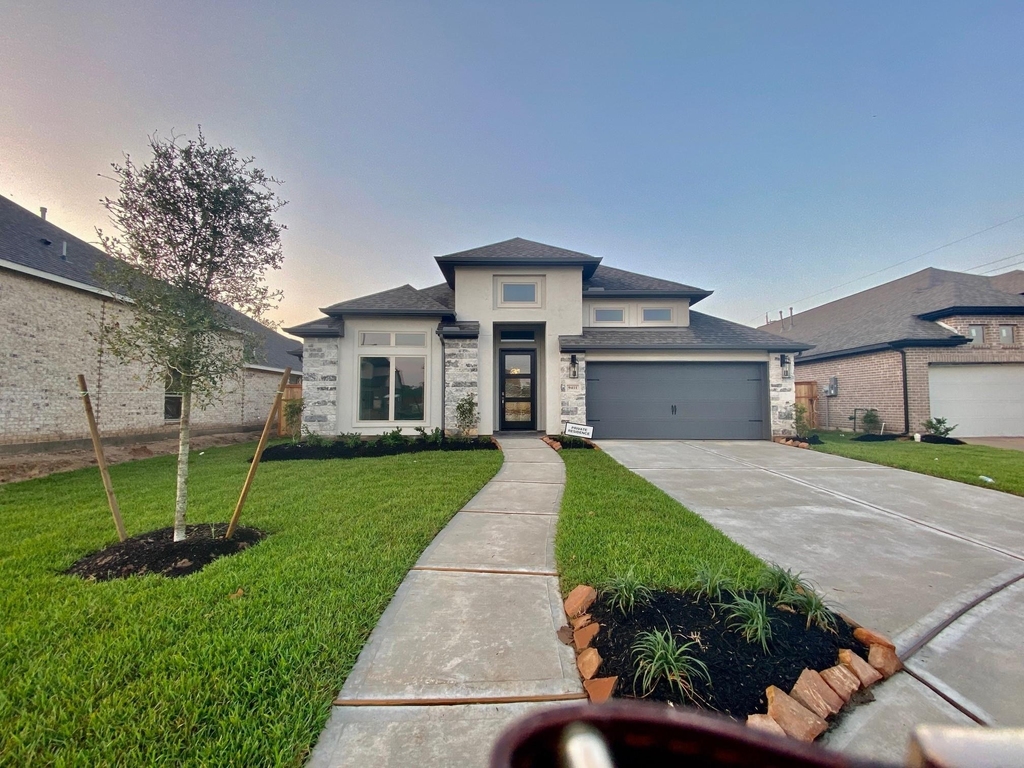 9411 Trestle Creek Court - Photo 1