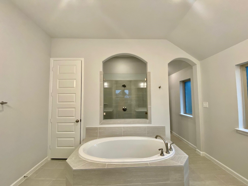 9411 Trestle Creek Court - Photo 9