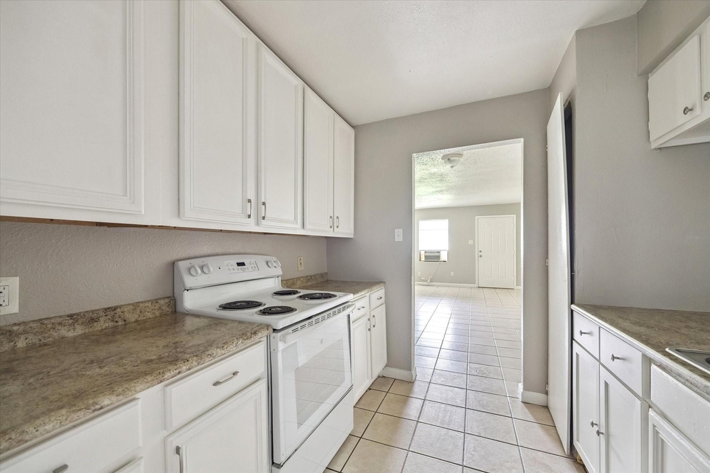 5107 Clover Street - Photo 4