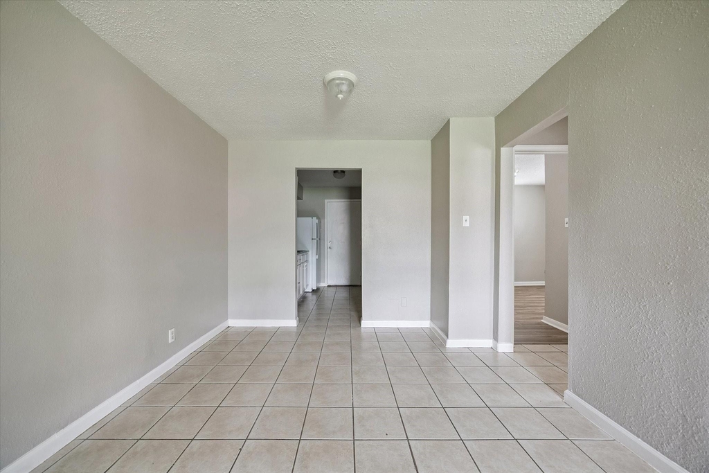5107 Clover Street - Photo 2