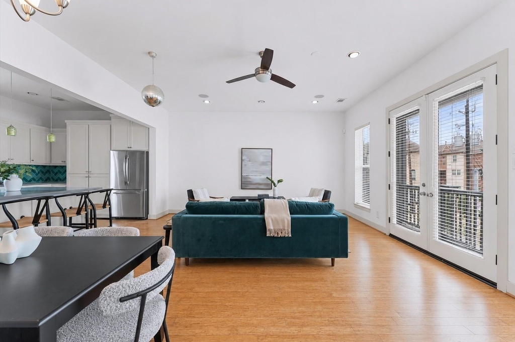 1121 Moy Street - Photo 6