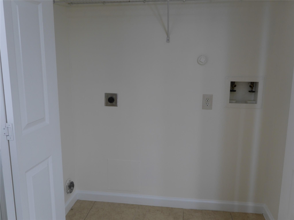 16327 Bettong Court - Photo 14