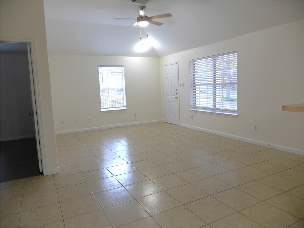 16327 Bettong Court - Photo 6