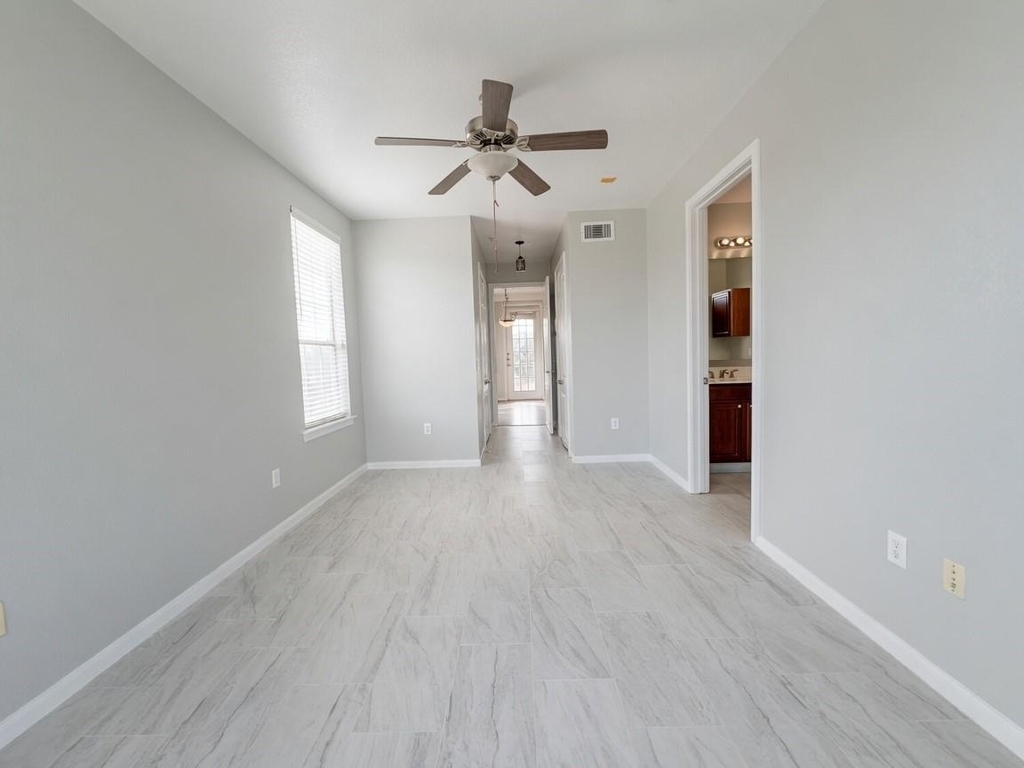 7575 Kirby Drive - Photo 14