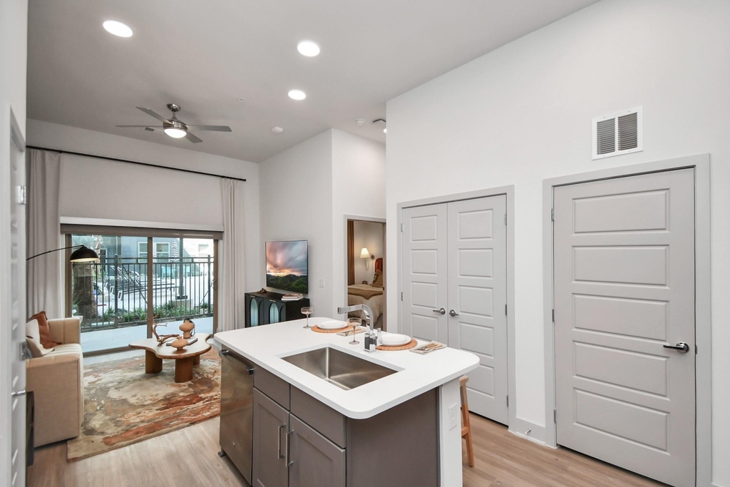 1617 Enid Street - Photo 0