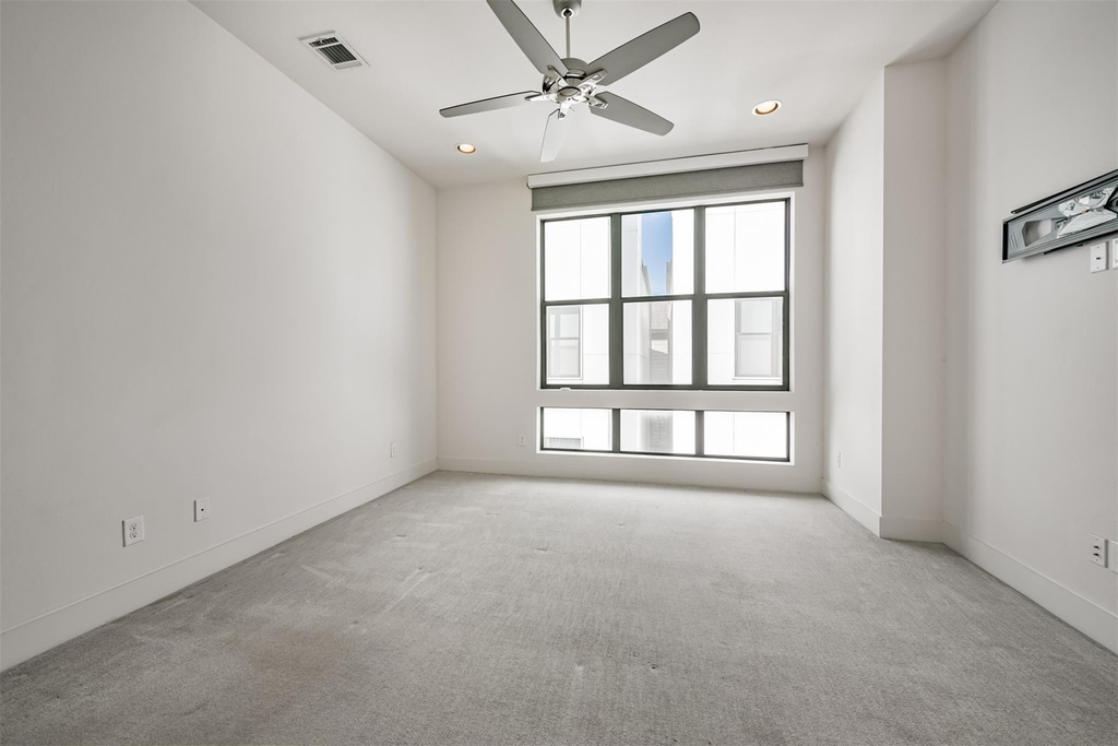 2824 Clay Street - Photo 23