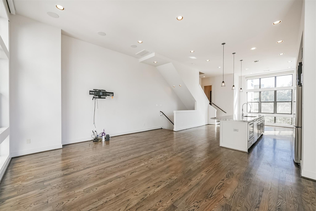 2824 Clay Street - Photo 9