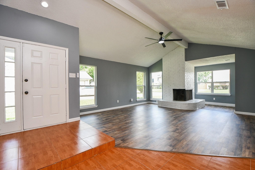 17022 Quail Park Drive - Photo 4