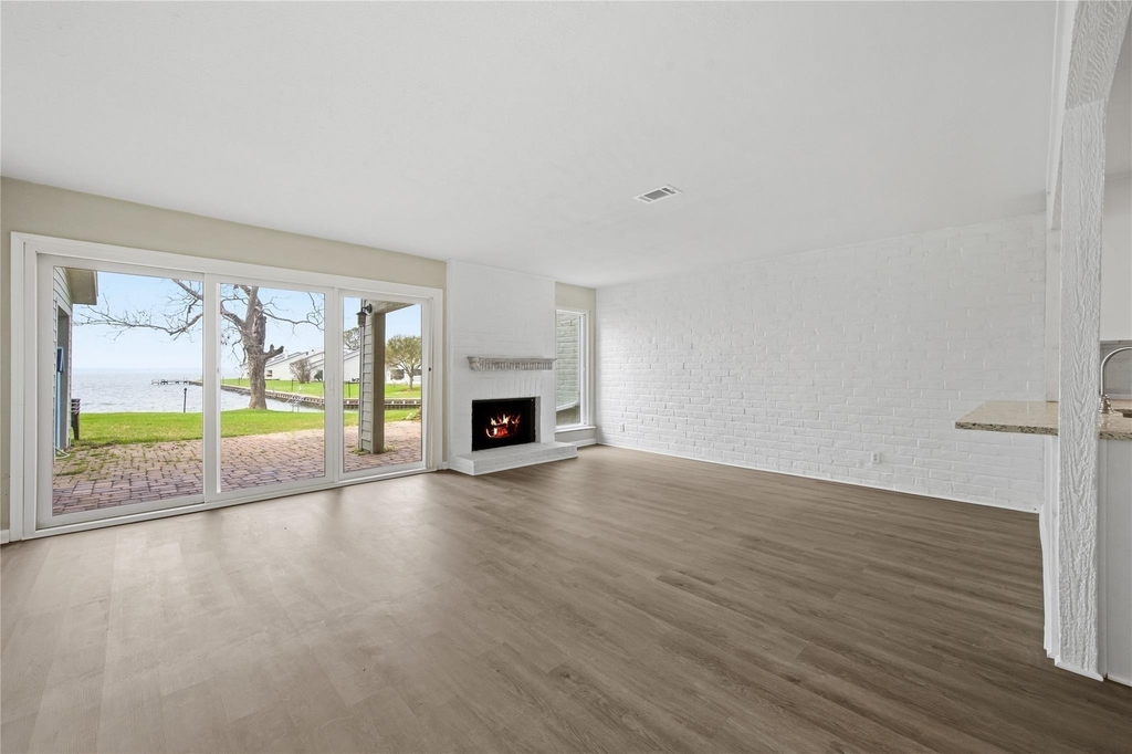 100 Edgewater Drive - Photo 1