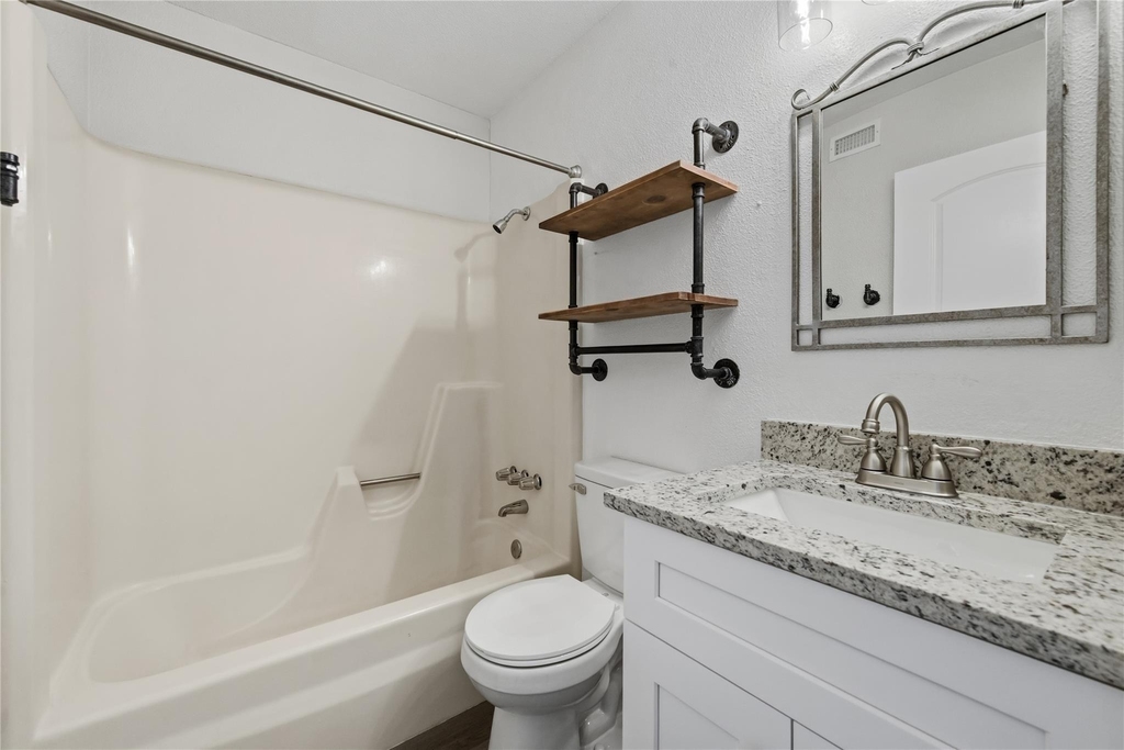 100 Edgewater Drive - Photo 8