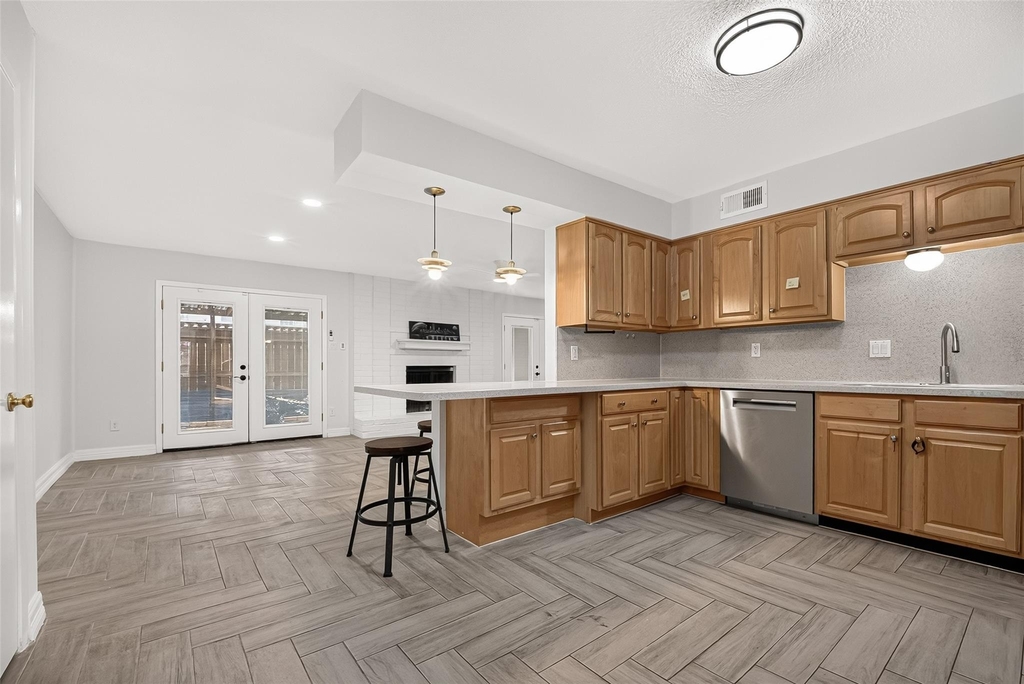 10383 Briar Forest Drive - Photo 11