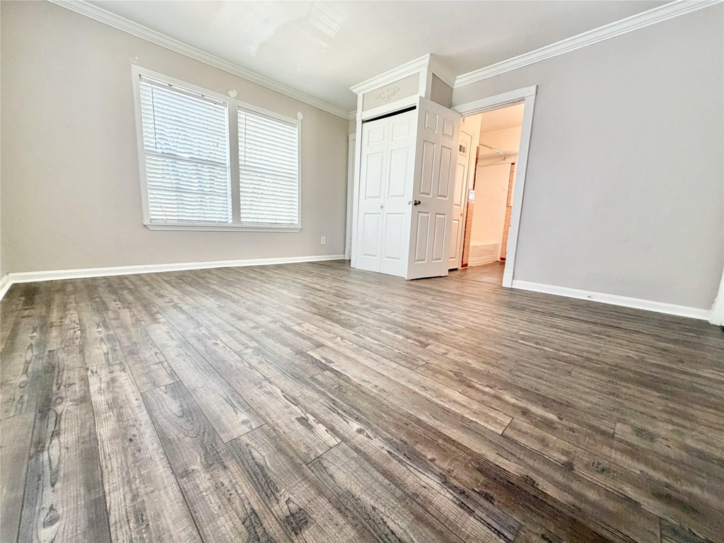 218 W 15th Street - Photo 19