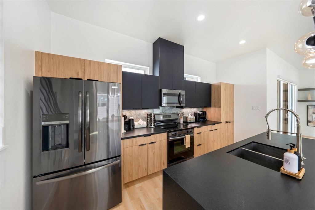 3008 Delano Street - Photo 23