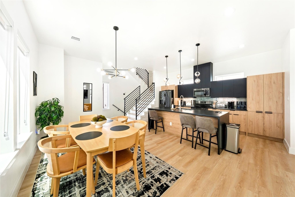 3008 Delano Street - Photo 2