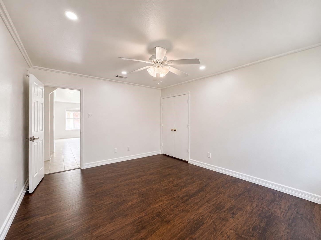 3209 Wheatmeadow Court - Photo 7