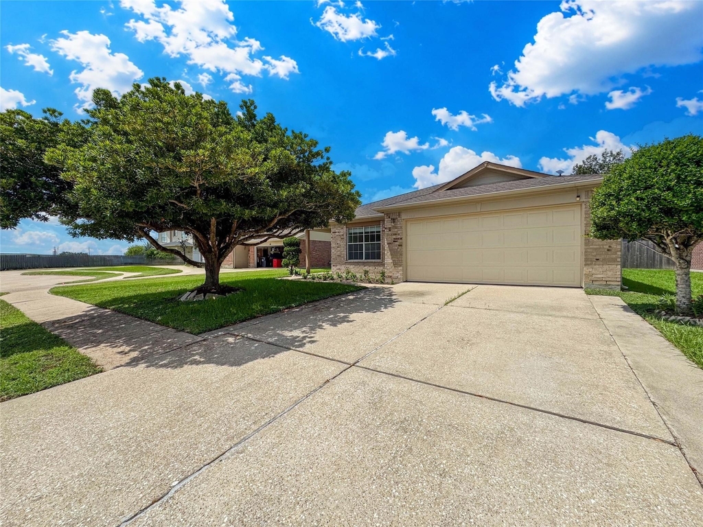 3209 Wheatmeadow Court - Photo 3