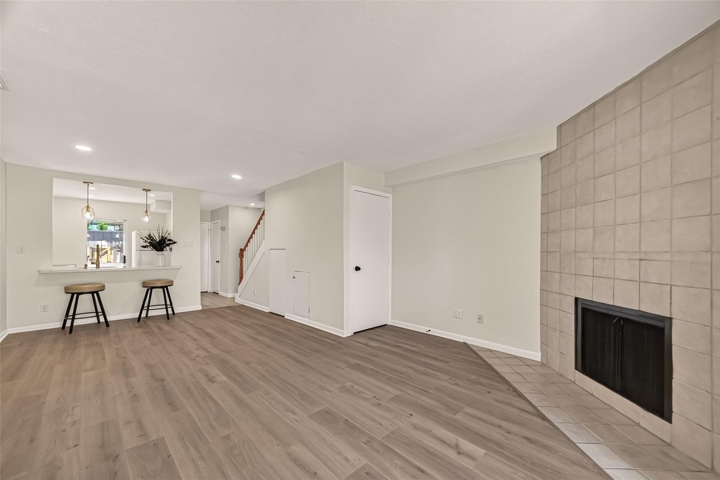 5056 Glenmont Drive - Photo 8