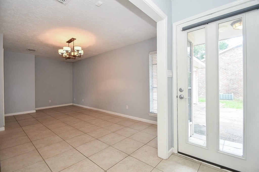 12927 Westmere Drive - Photo 3