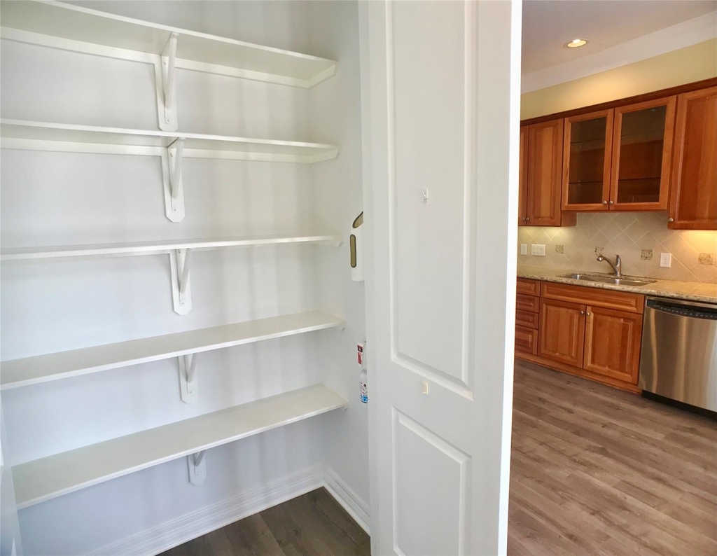 2104 Bancroft Street - Photo 22