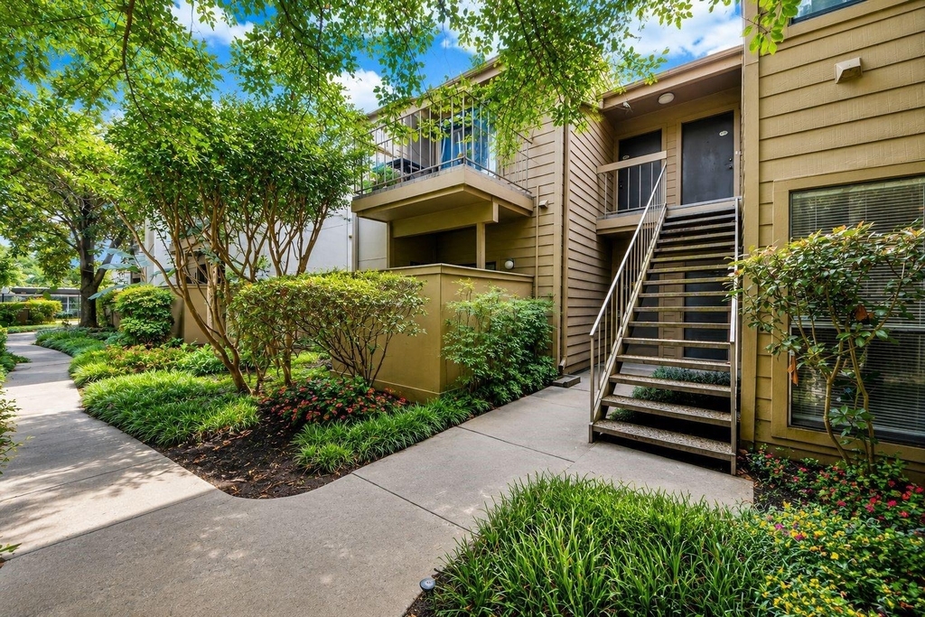 10053 Westpark Drive - Photo 1