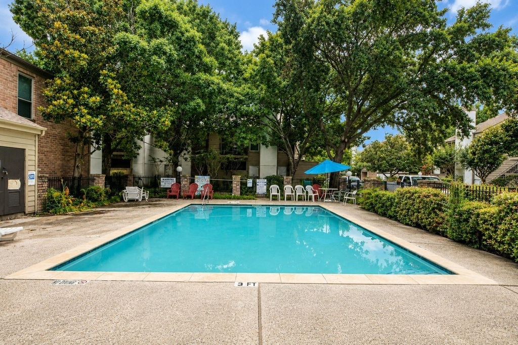 10053 Westpark Drive - Photo 13