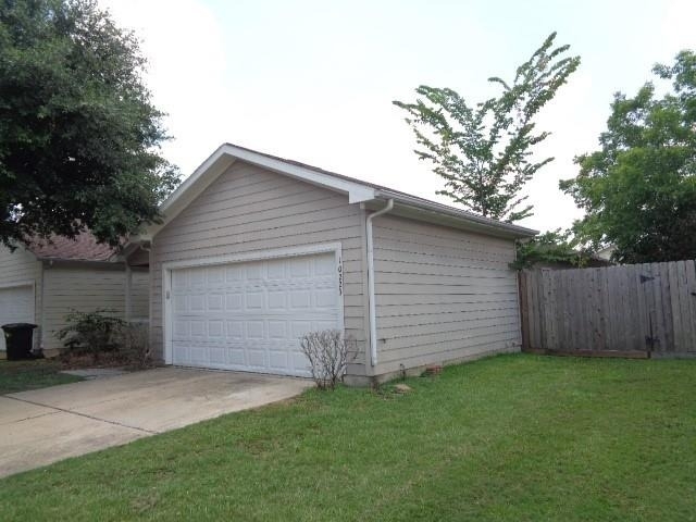 10223 Checkerberry Park Lane - Photo 2
